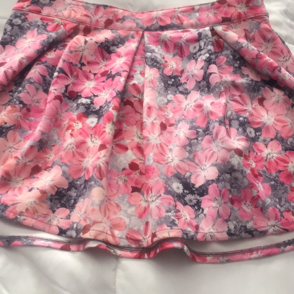 A Bethany mota skirt